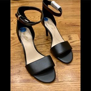 Nine West size 6 1/2 black strap heels
